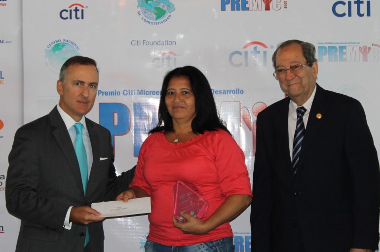 FUNDACIÓN CITI  Y EL CENTRO DE COMPETITIVIDAD PREMIA EL MICROEMPRENDIMIENTO