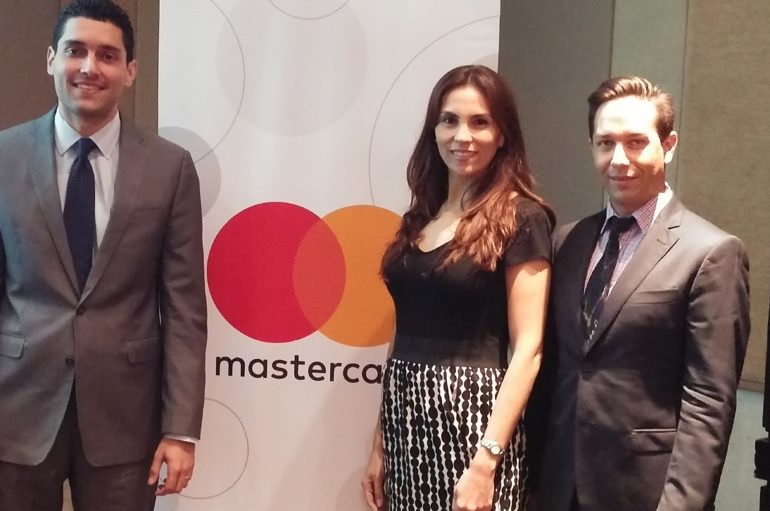 Mastercard,empresa de tecnología líder en medios de pago electrónico,bajo la visión de un mundo mas allá del efectivo.