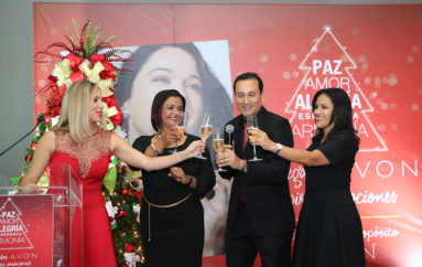 AVON PRESENTA SU CAMPAÑA DE NAVIDAD