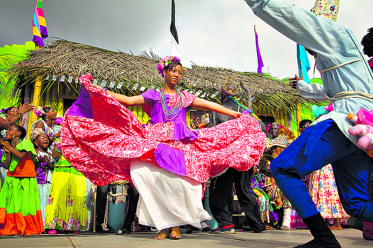 4to FESTIVAL DE CULTURA DE LA POLLERA CONGA DE COLÓN