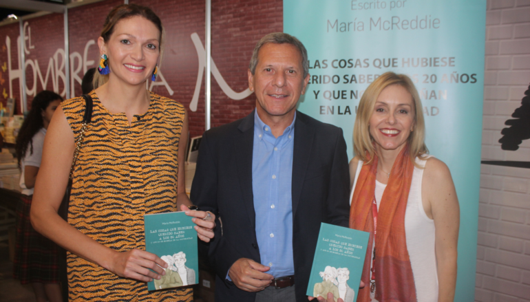 EMBAJADA DE ARGENTINA EN PANAMÁ ACOMPAÑÓ A LA ESCRITORA ARGENTINA MARÍA McREDDIE EN LA FERIA DEL LIBRO