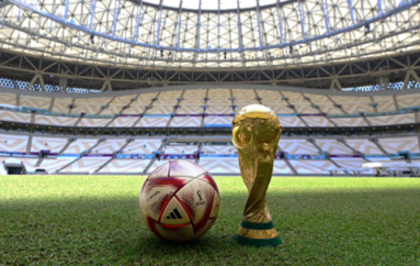 <strong>ADIDAS REVELA «AL HILM», EL BALÓN OFICIAL PARA LAS FASES FINALES DE LA COPA MUNDIAL DE LA FIFA 2022™</strong><br>