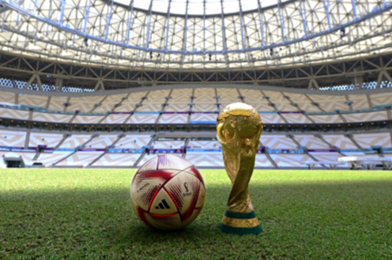 <strong>ADIDAS REVELA «AL HILM», EL BALÓN OFICIAL PARA LAS FASES FINALES DE LA COPA MUNDIAL DE LA FIFA 2022™</strong><br>