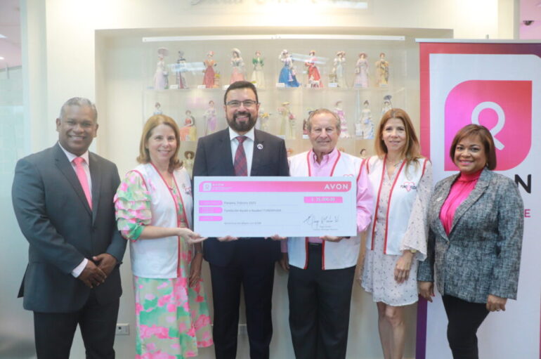 <strong>El programa Avon Promesa Para Ganarle al Cáncer de mama, entrega donativos de más de 25,000 dólares en Panamá</strong>