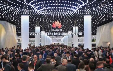 Huawei avanza en inteligencia a medida que los operadores adoptan el primer año de 5.5G comercial 