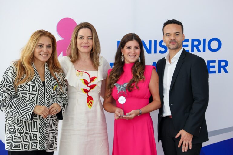 Nestlé es condecorada con el reconocimiento «Mariposas de Paz» por su compromiso con la equidad de género