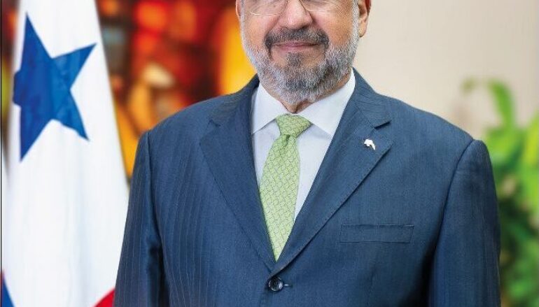 PRESIDENTE ELECTO CONFIRMA A JAVIER CARRIZO ESQUIVEL EN LA GERENCIA GENERAL DE BANCO NACIONAL DE PANAMA