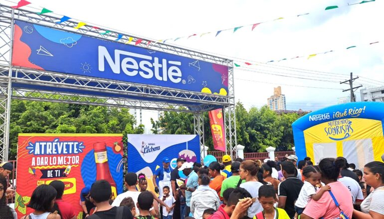 Nestlé  celebra el día del niño en colaboración  con la primera Dama.