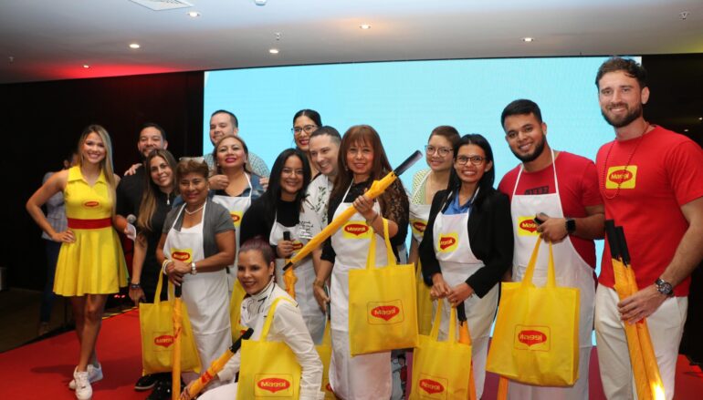 Maggi lanza su nueva salsa de tomate .