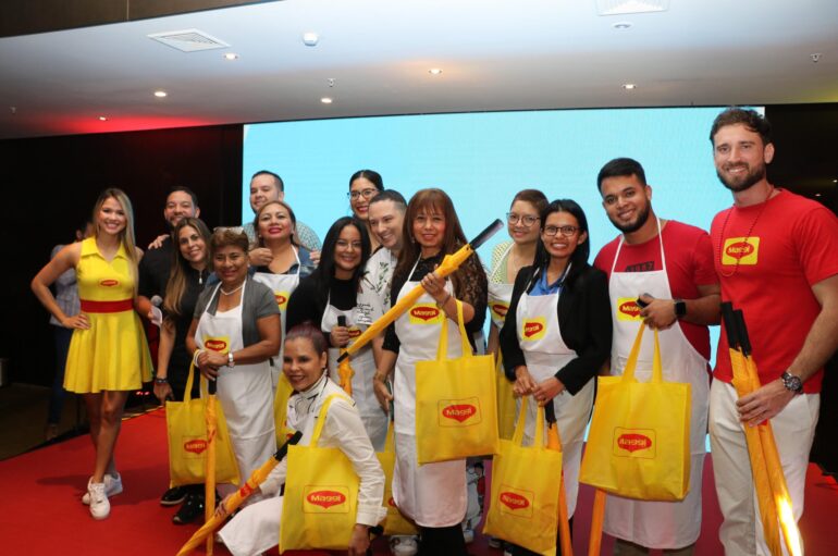 Maggi lanza su nueva salsa de tomate .