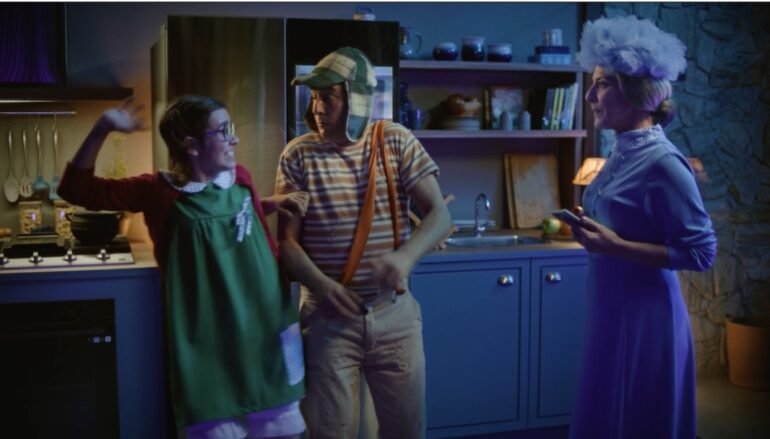 La nueva campaña de SmartThings de Samsung revive al Chavo del 8 para mostrar la conectividad del hogar