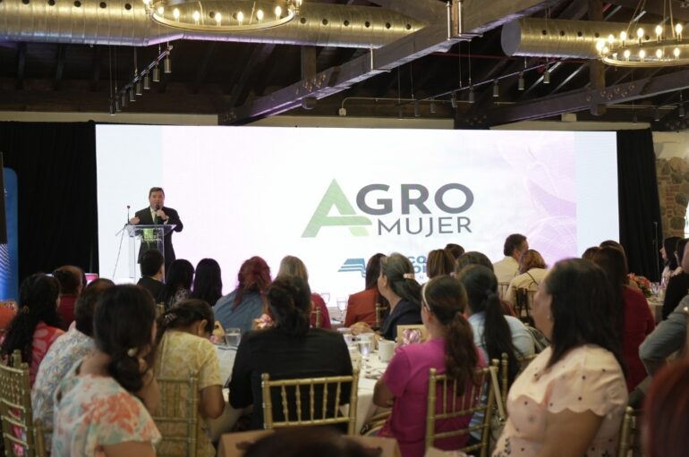 Agro Mujer programa de financiamiento para la Agroindustria liderado por mujeres